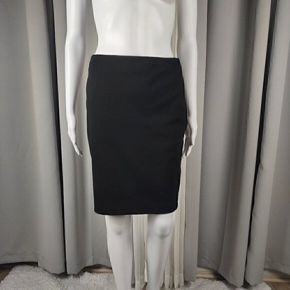 Merona Women's Black Pull On A-Line Stretch Back Zipper & Hook Skirt Size 2 - Picture 1 of 10